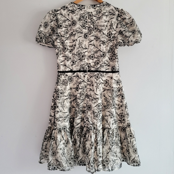 Gal Meets Glam Viola Raffia Floral Dress - Picture 3 of 7